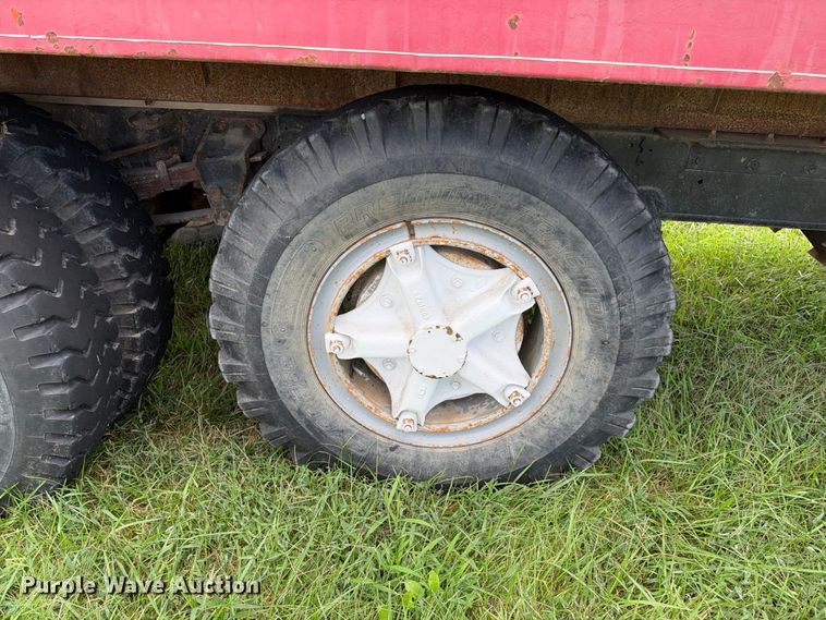 image for item EX2276 1976 Ford 750 