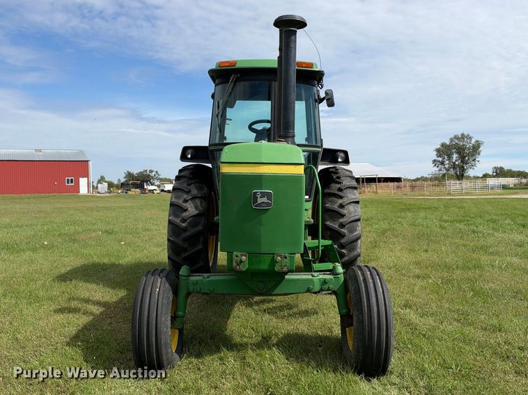 image for item EX2278 1976 John Deere 4430 tractor