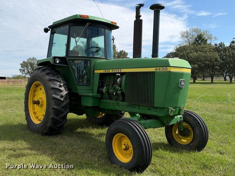 image for item EX2278 1976 John Deere 4430 tractor