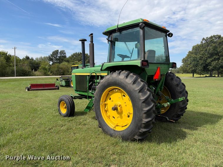 image for item EX2278 1976 John Deere 4430 tractor