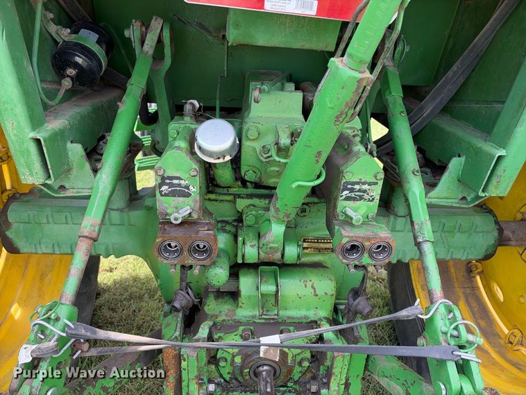 image for item EX2278 1976 John Deere 4430 tractor