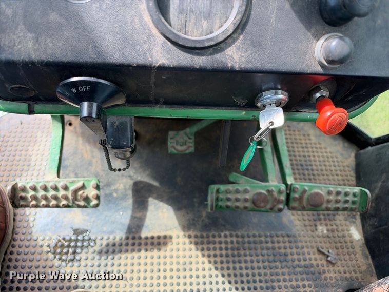 image for item EX2278 1976 John Deere 4430 tractor