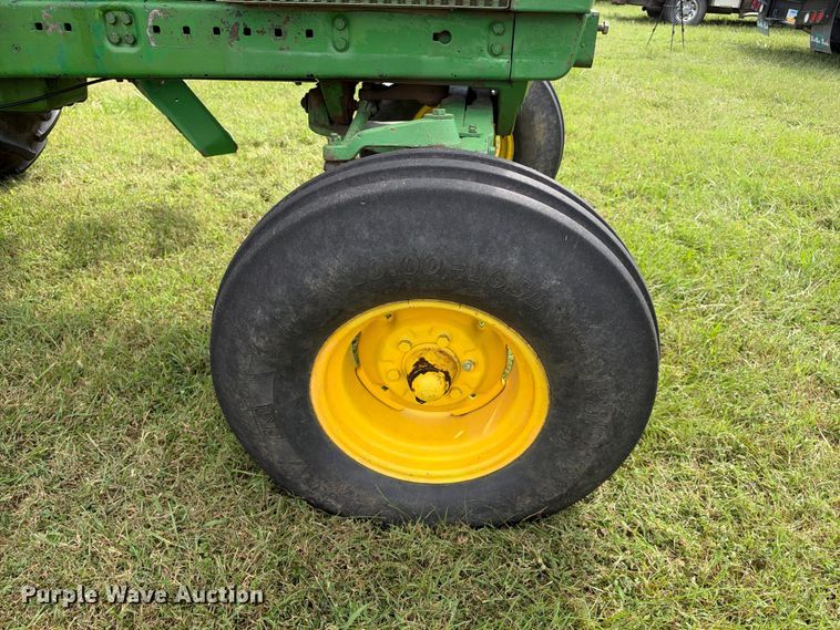 image for item EX2278 1976 John Deere 4430 tractor