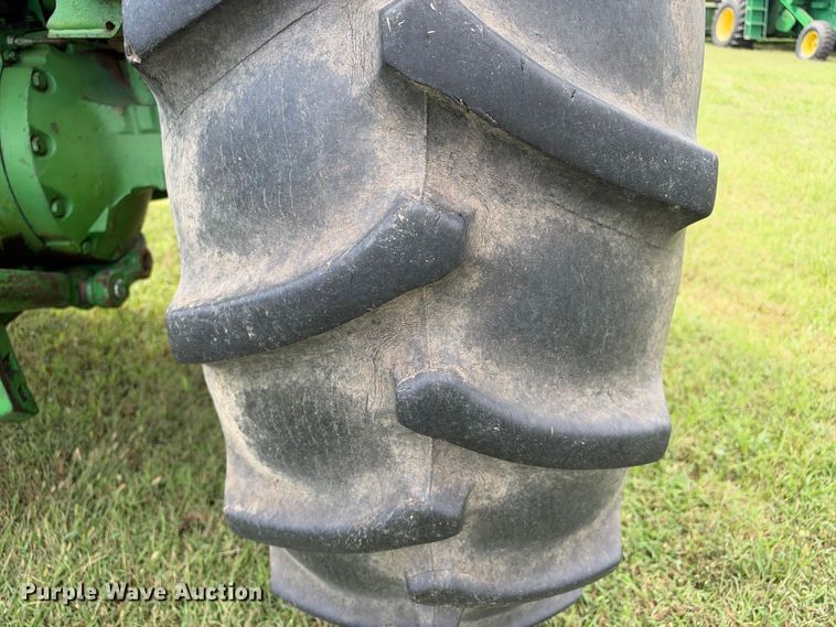 image for item EX2278 1976 John Deere 4430 tractor