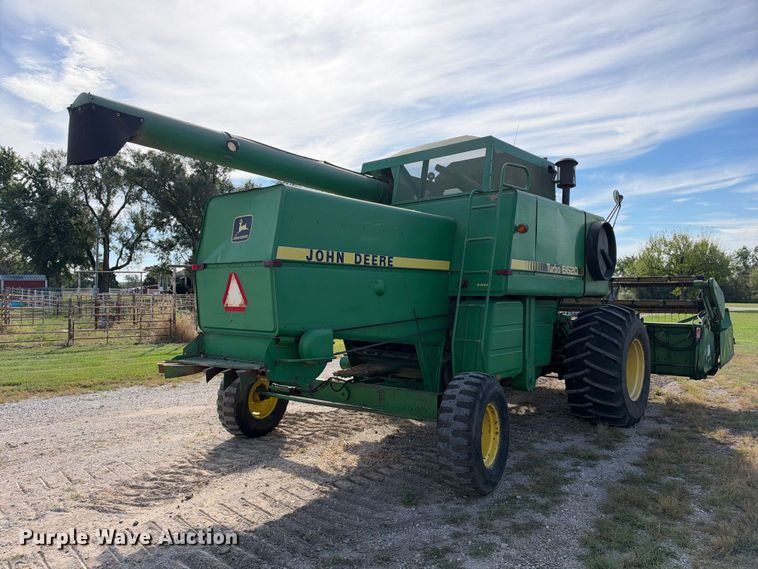 image for item EX2281 1980 John Deere 6620 combine