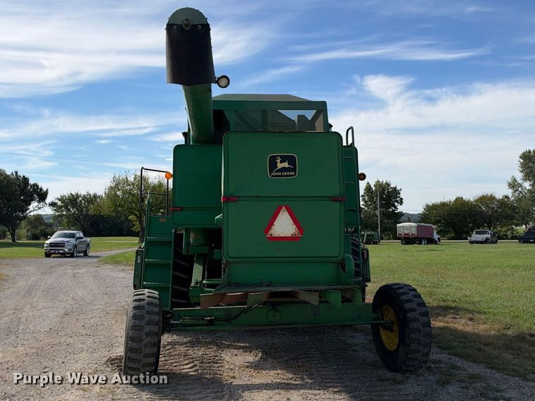 image for item EX2281 1980 John Deere 6620 combine