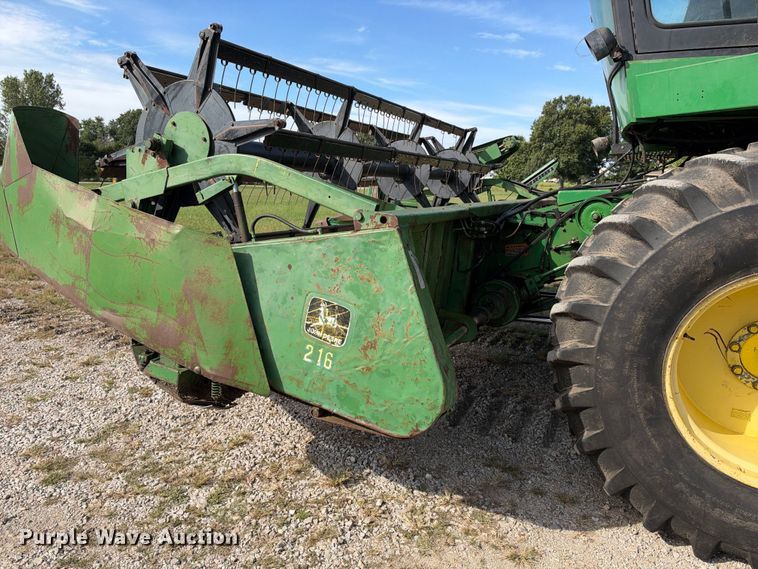 image for item EX2281 1980 John Deere 6620 combine