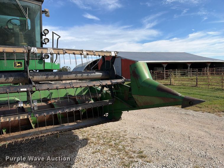 image for item EX2281 1980 John Deere 6620 combine
