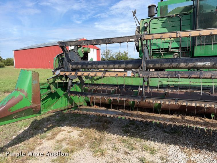 image for item EX2281 1980 John Deere 6620 combine