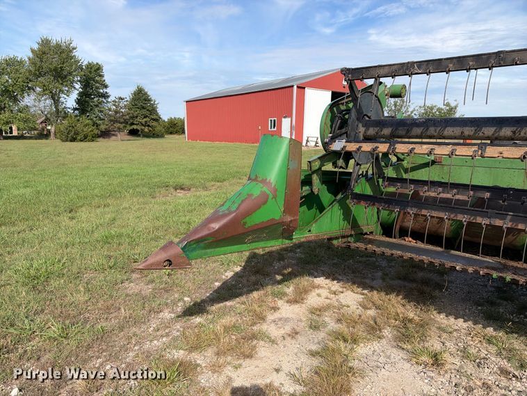 image for item EX2281 1980 John Deere 6620 combine