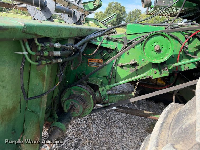 image for item EX2281 1980 John Deere 6620 combine
