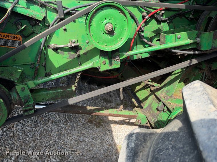 image for item EX2281 1980 John Deere 6620 combine