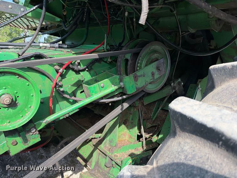 image for item EX2281 1980 John Deere 6620 combine