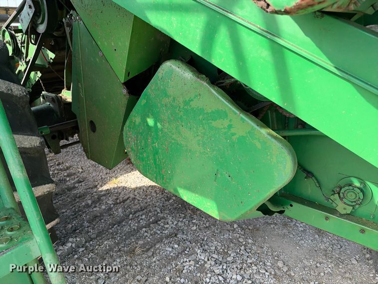 image for item EX2281 1980 John Deere 6620 combine