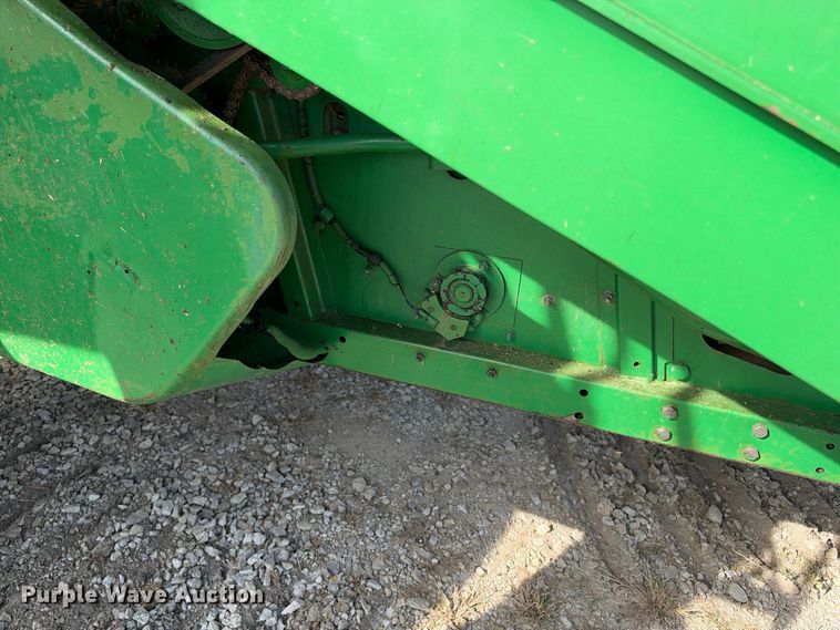 image for item EX2281 1980 John Deere 6620 combine