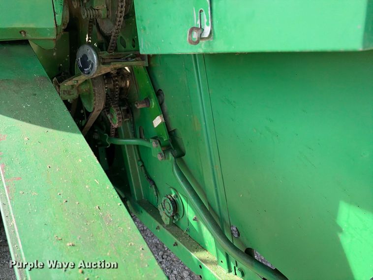 image for item EX2281 1980 John Deere 6620 combine