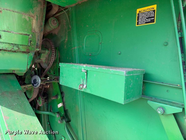 image for item EX2281 1980 John Deere 6620 combine