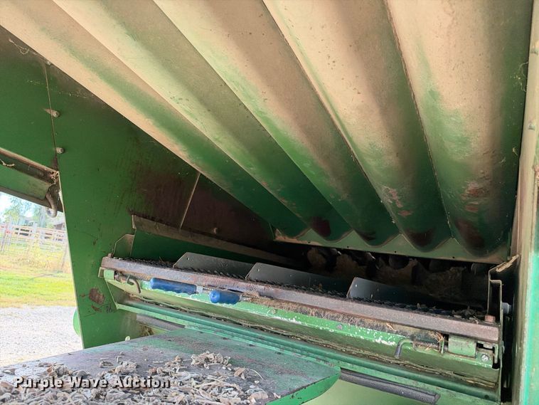 image for item EX2281 1980 John Deere 6620 combine
