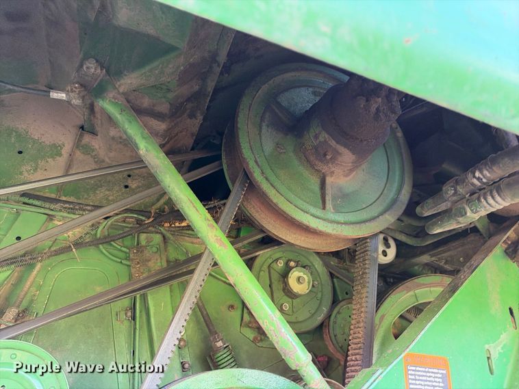 image for item EX2281 1980 John Deere 6620 combine