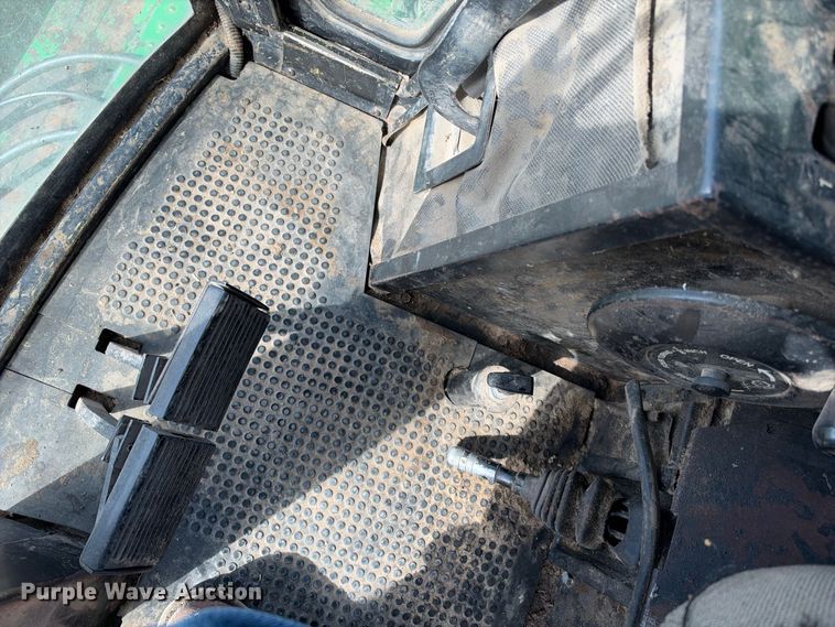 image for item EX2281 1980 John Deere 6620 combine