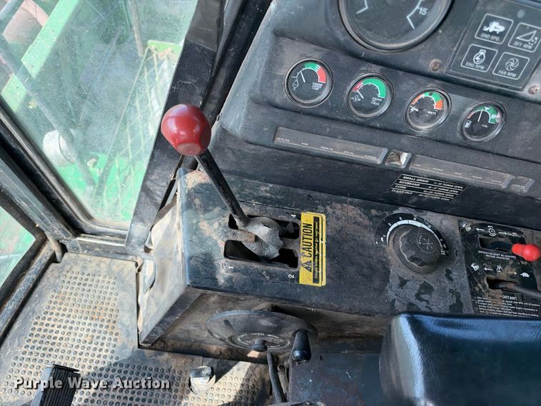 image for item EX2281 1980 John Deere 6620 combine