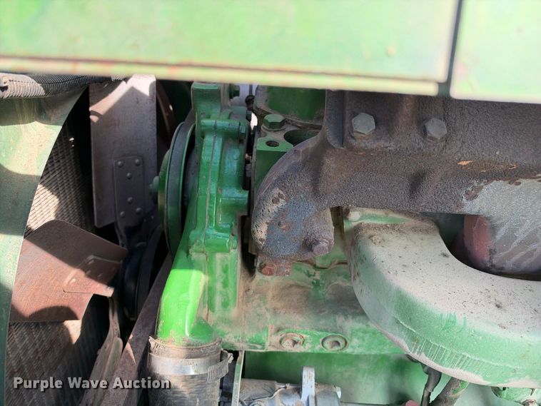 image for item EX2281 1980 John Deere 6620 combine