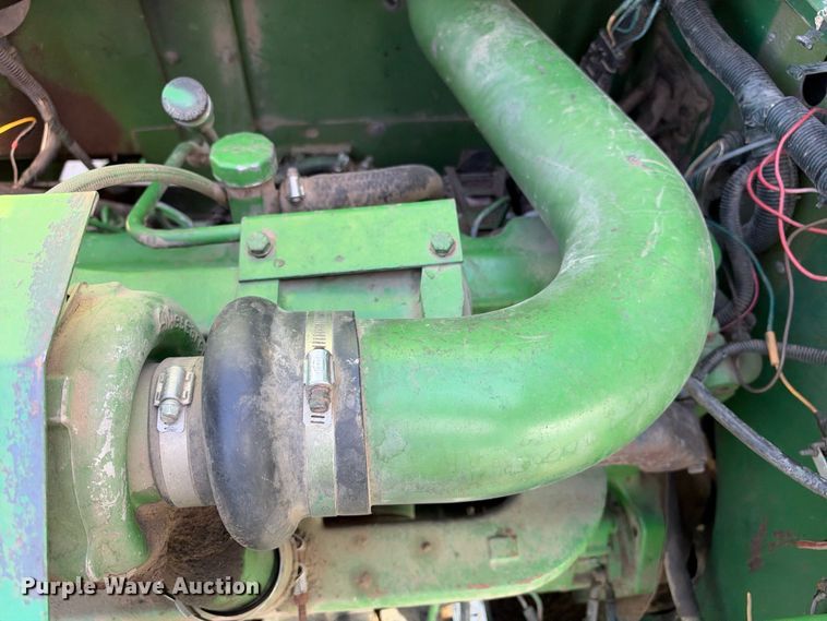 image for item EX2281 1980 John Deere 6620 combine