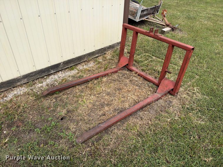 image for item EX2322 1965 John Deere 3020 tractor