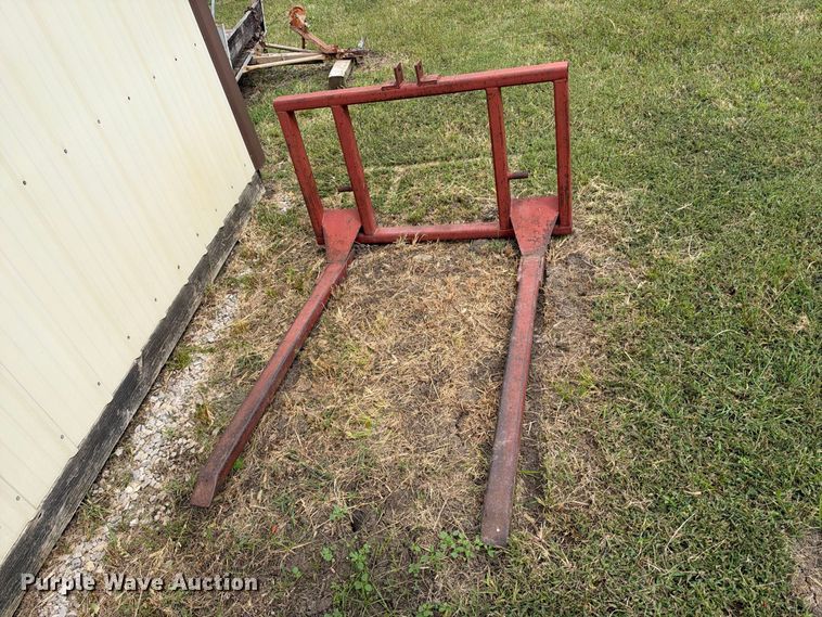 image for item EX2322 1965 John Deere 3020 tractor