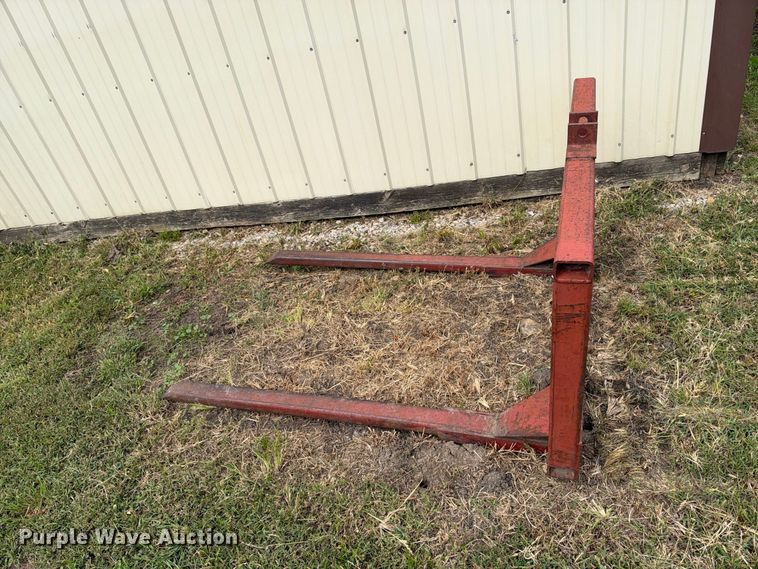 image for item EX2322 1965 John Deere 3020 tractor