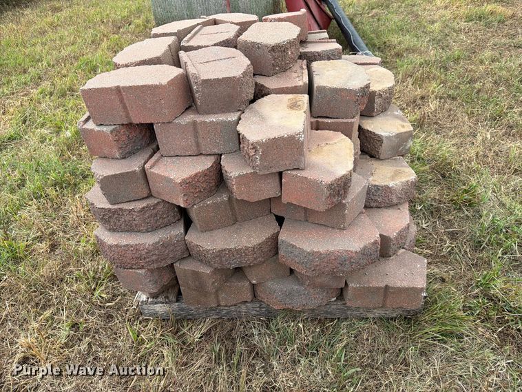 image for item EX4329 (2) pallets of pavers