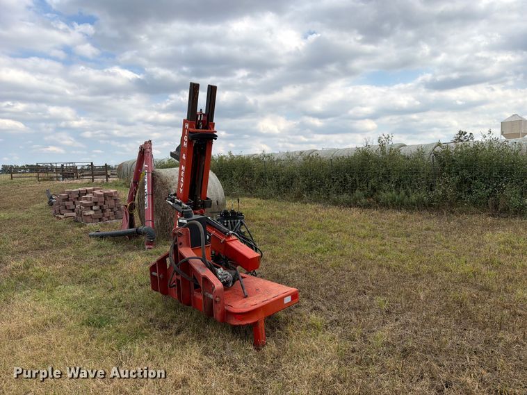 Wheatheart hydraulic post driver