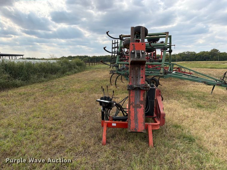 image for item EX4332 Wheatheart hydraulic post driver
