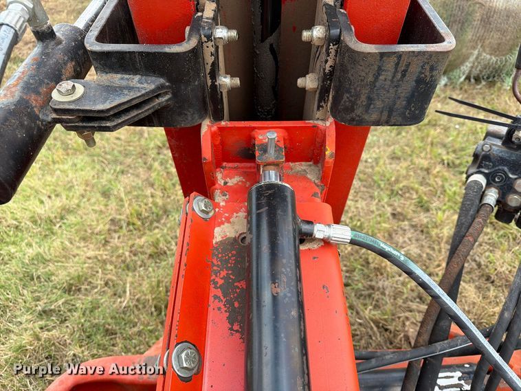 image for item EX4332 Wheatheart hydraulic post driver