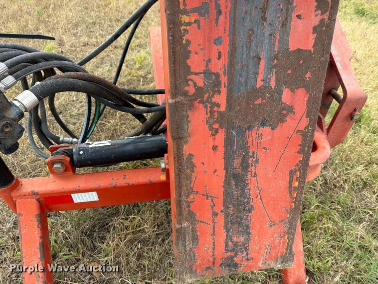 image for item EX4332 Wheatheart hydraulic post driver
