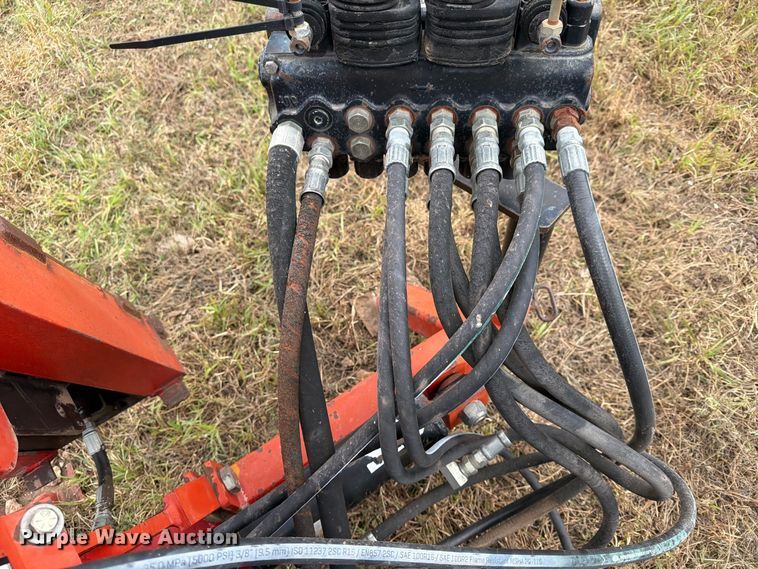 image for item EX4332 Wheatheart hydraulic post driver