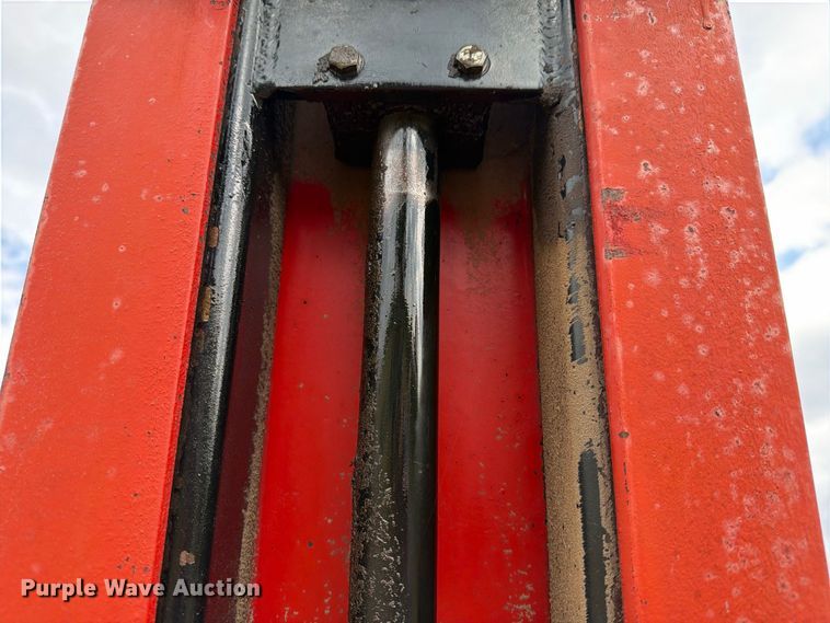 image for item EX4332 Wheatheart hydraulic post driver