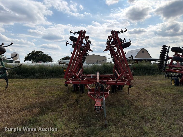 image for item EX4334 Case 5800/4300 field cultivator