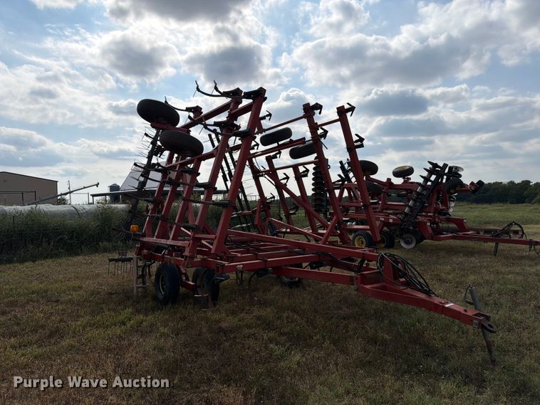 image for item EX4334 Case 5800/4300 field cultivator