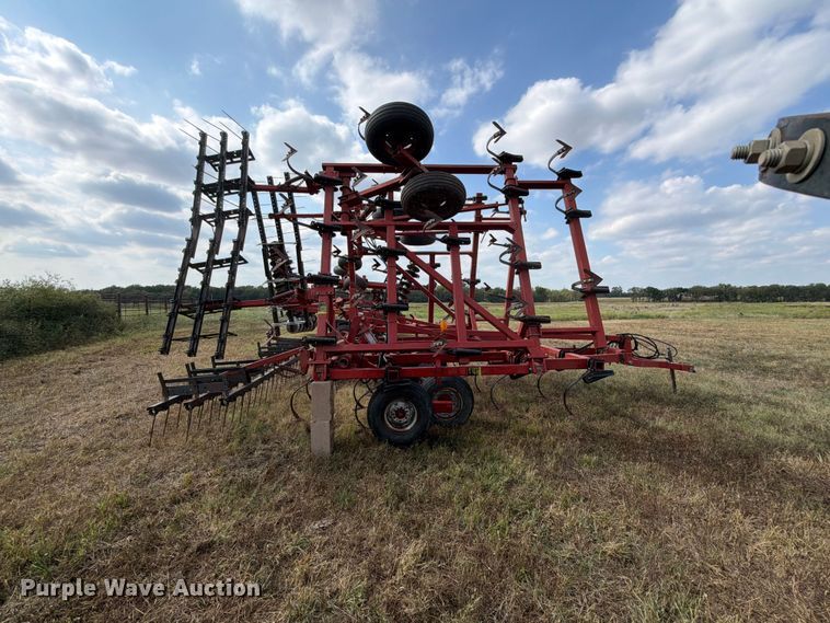 image for item EX4334 Case 5800/4300 field cultivator