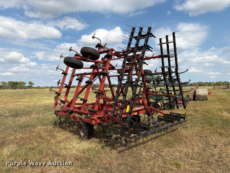 image for item EX4334 Case 5800/4300 field cultivator