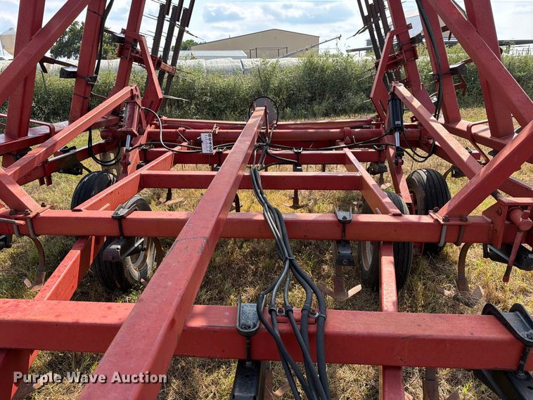 image for item EX4334 Case 5800/4300 field cultivator