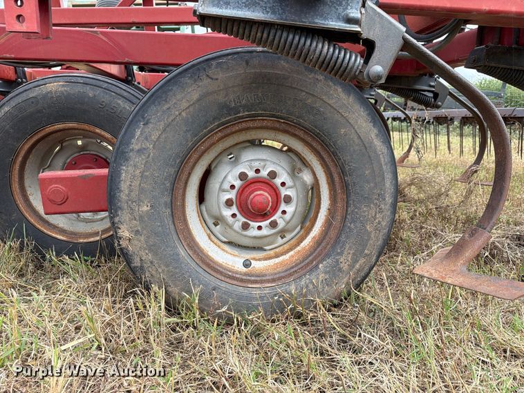 image for item EX4334 Case 5800/4300 field cultivator