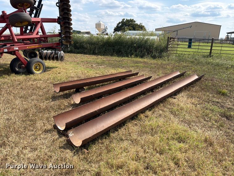 (4) feed troughs