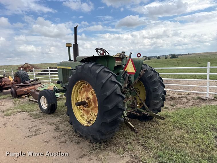 image for item FB6951 John Deere tractor
