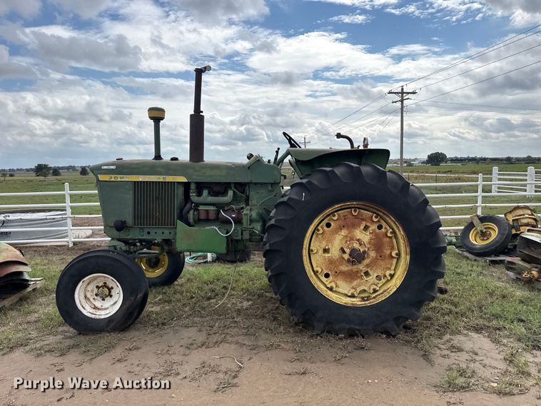 image for item FB6951 John Deere tractor