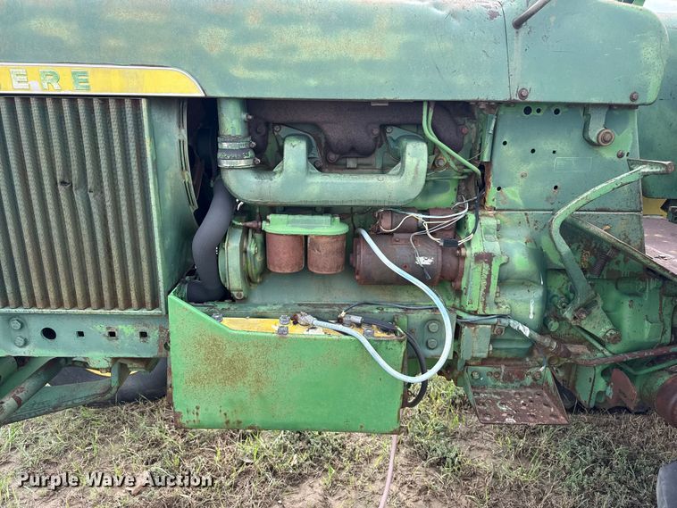 image for item FB6951 John Deere tractor