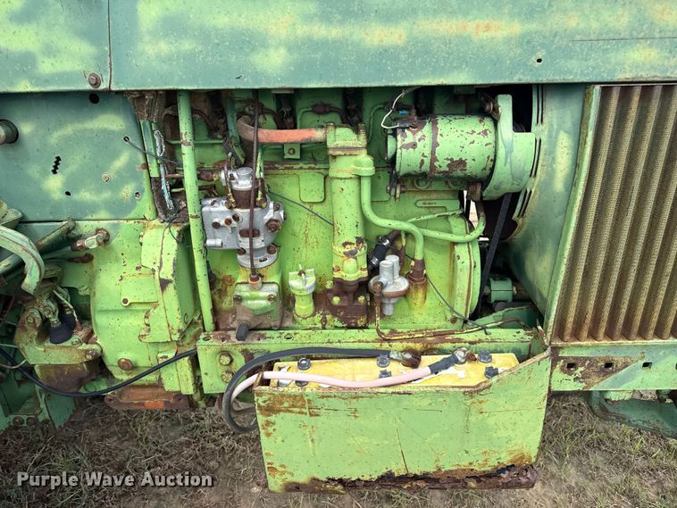 image for item FB6951 John Deere tractor