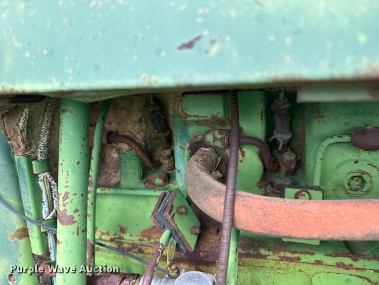 image for item FB6951 John Deere tractor