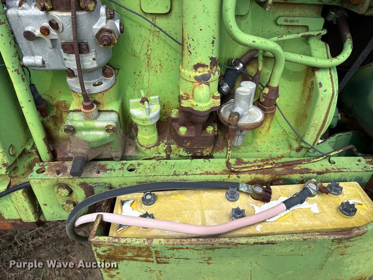 image for item FB6951 John Deere tractor
